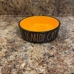 New Rae Dunn Scaredy Cat small Halloween dish